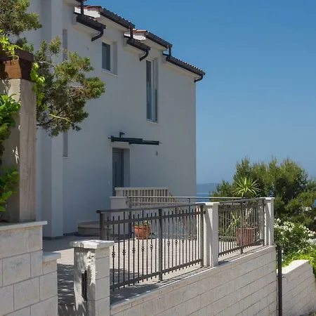 Guest house Hvar View 4*